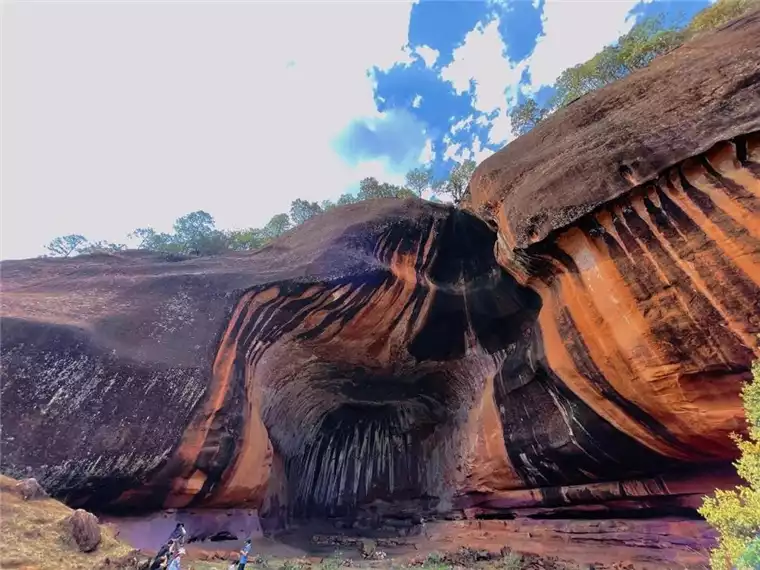 登山：一种既锻炼身体又减肥的运动方式(2)