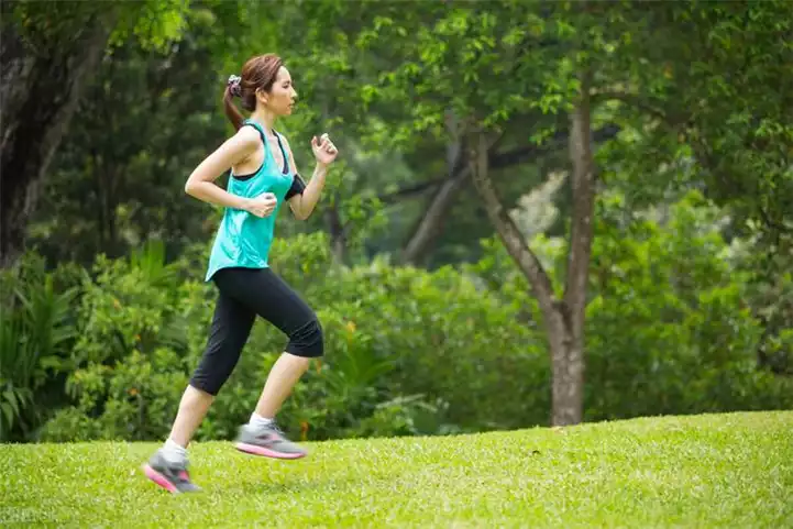 跑步减肥效果好吗？科学解析跑步减肥的优缺点(2)